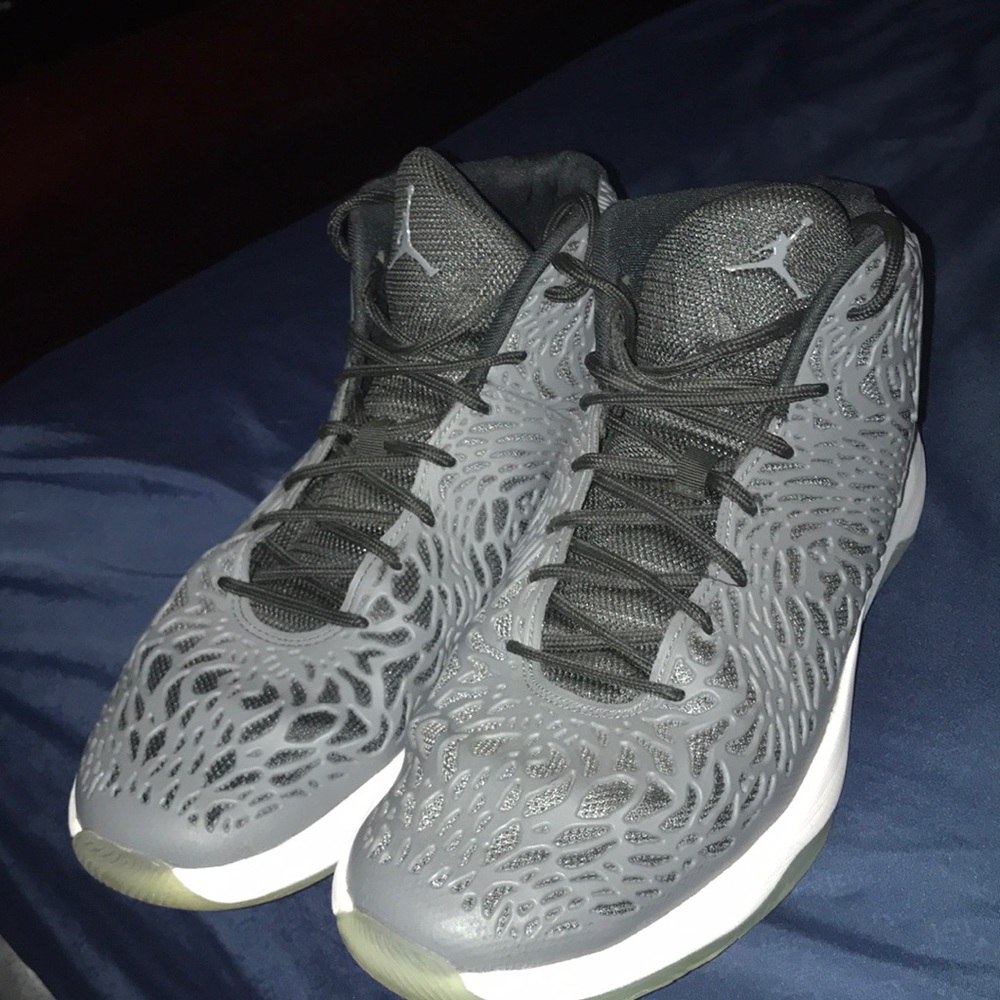 Nike Jordan Men’s Ultra Fly - gray/white